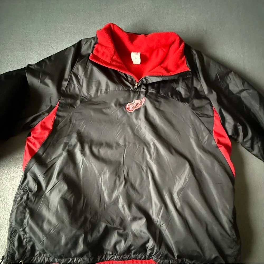 Red Wings Black and Red Pullover reversible Jacket XXL‎